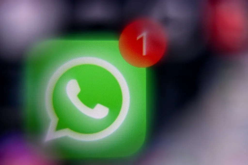 WhatsApp notifies hundreds of users who installed a fake app that was actually government spyware