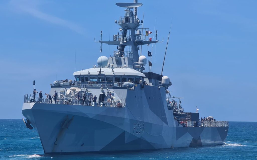 NEWS: NEWS: NEWS: NEWS: NEWS: NEWS: Royal Navy Conducts L… British warship ignores Chinese warnings in Spratlys