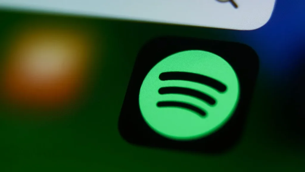 Universal Music Group: Unlock Your Creativity: Spotify & Univer… Spotify and Universal Music strike deal allowing fan-made AI covers and remixes