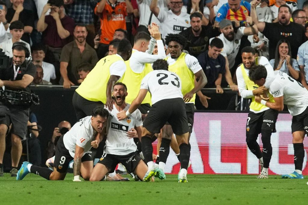 Hansi Flick: Valencia 3-1 Barcelona: The Champion’s Downfall That C… Valencia 3-1 Barcelona: Hosts beat champions but fail to claim European spot