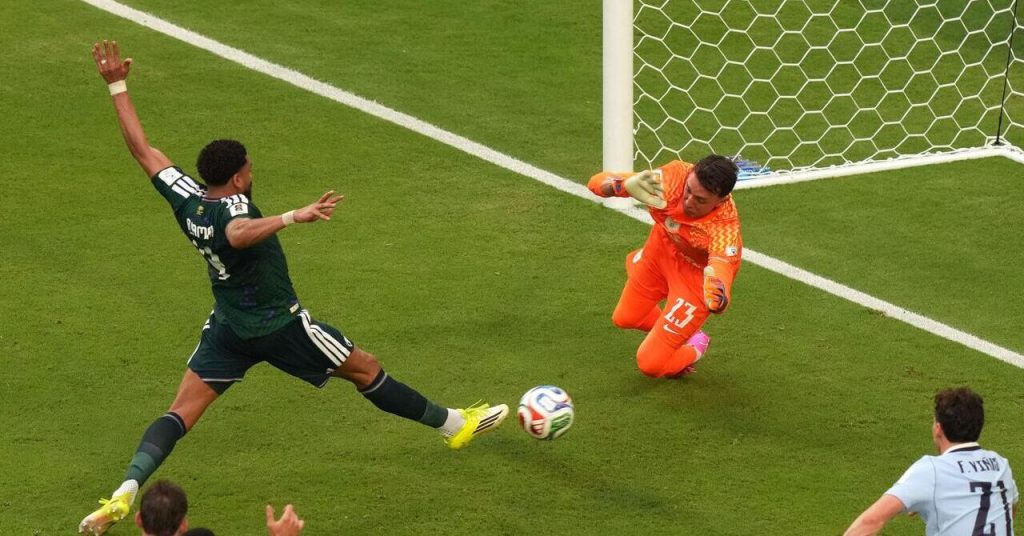 Saudi Arabia 1-0 Uruguay: Al Amri’s Stunner Threatens Another Seism… Saudi Arabia 1-0 Uruguay: Al Amri scores before the break to threaten another upset