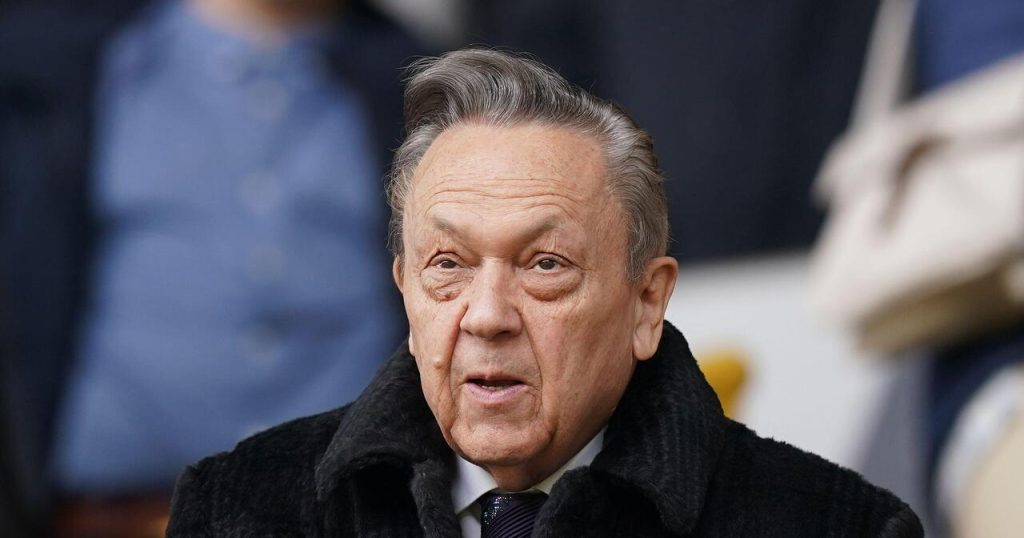 West Ham Rocked: David Sullivan Resigns, Vows Battle Amidst Allegat… West Ham joint-chair David Sullivan resigns and vows to fight allegations