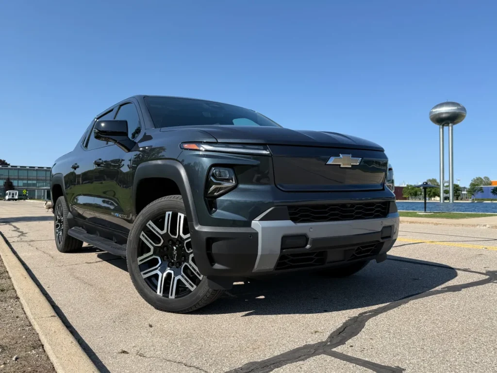 Chevy Silverado EV: Unsold, Despite Being All-American. Why? Chevy built an All-American EV truck. Why is nobody buying it?