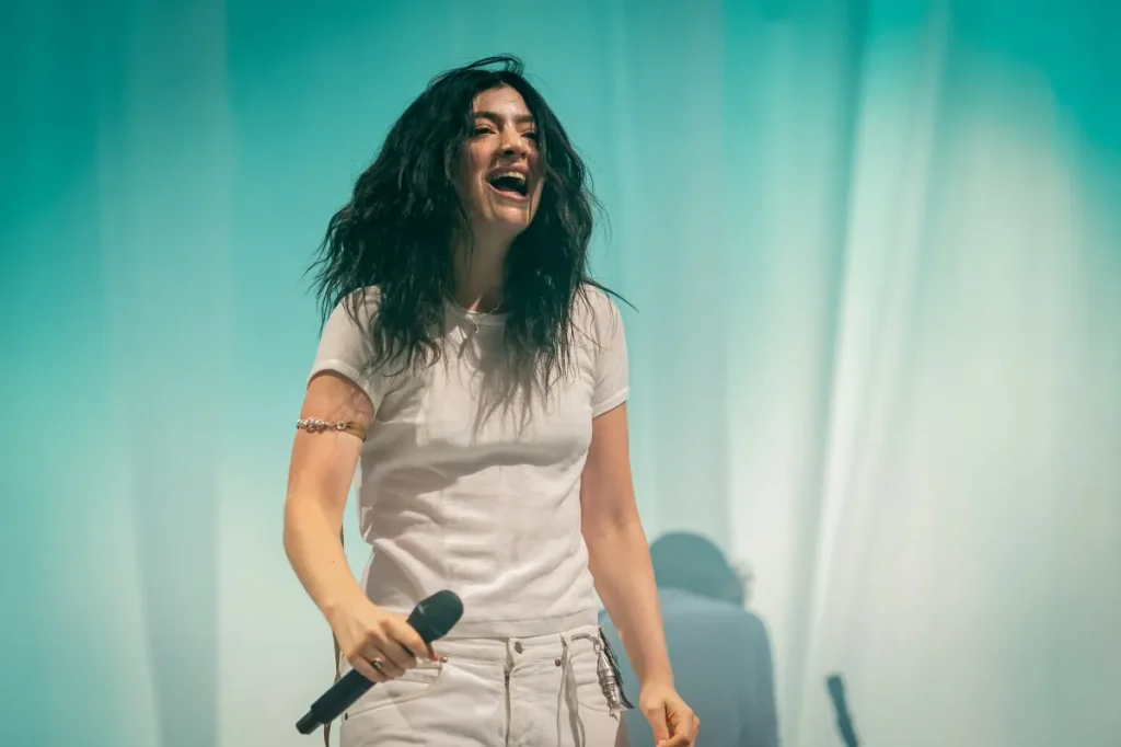 Lorde says AI glasses are 'not sexy'