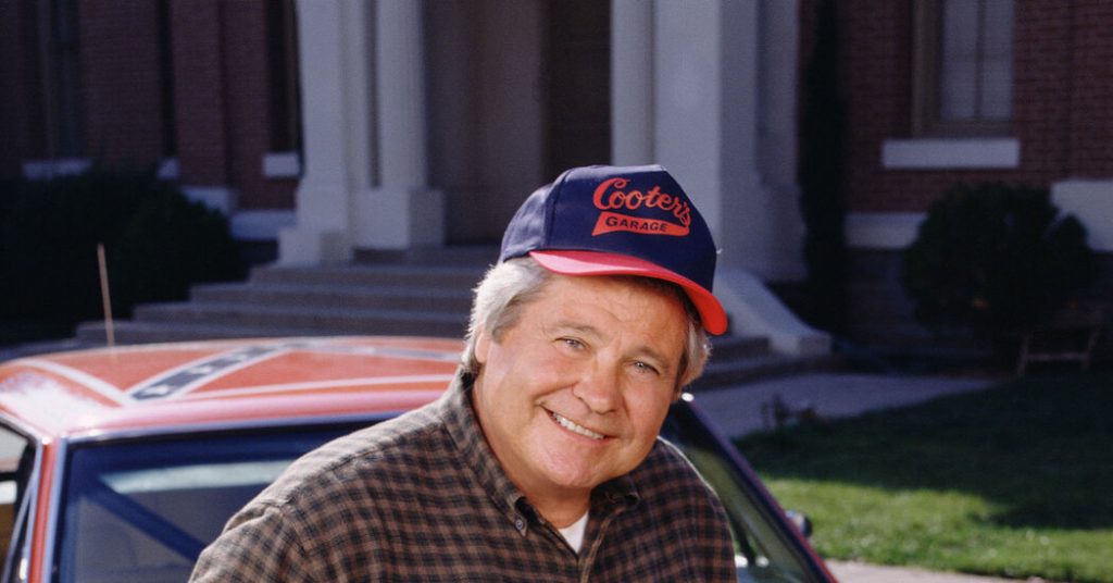 Beyond Boar’s Nest: Ben Jones, The ‘Dukes of Hazzard’ Star Who Became a Congressman, Dies at 84 Ben Jones, ‘Dukes of Hazzard’ Actor and Congressman, Dies at 84