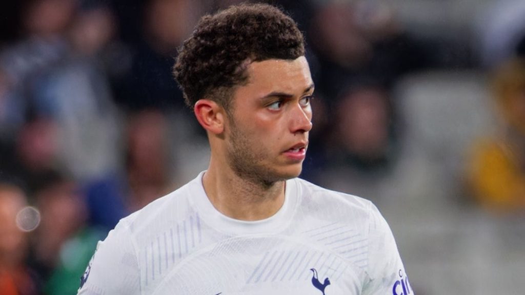 Rare Straight Swap Shakes EPL: Everton & Crystal Palace Trade Johnson for McNeil Everton and Crystal Palace agree straight swap deal for Johnson and McNeil