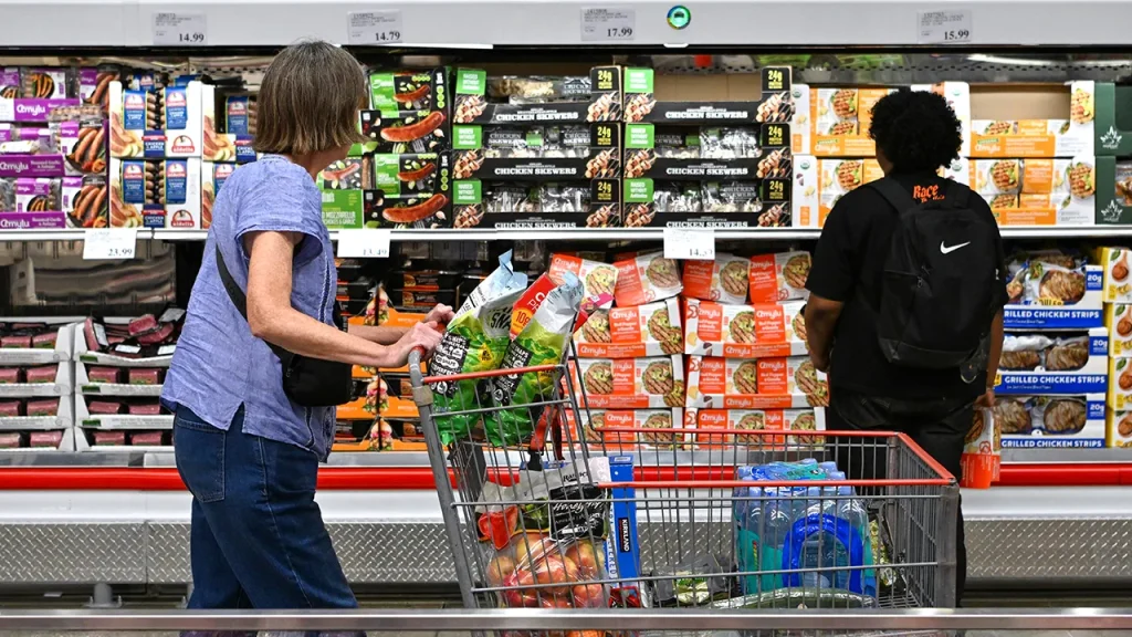 Fed Rate Hike: The Split Vote and 3 Members’ Urgent Inflation Warning Fed rate hike backed by 3 dissenting members over inflation concerns