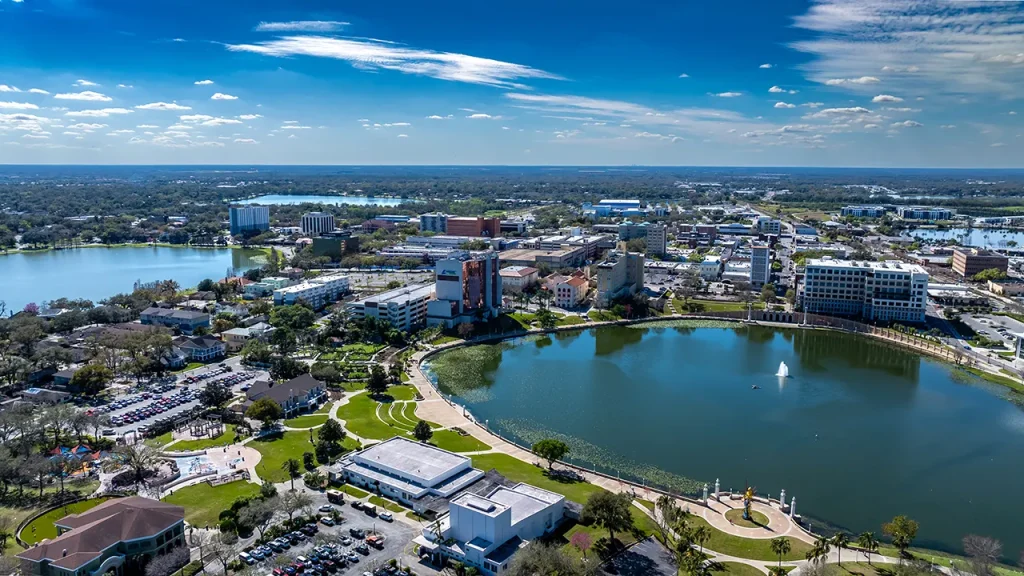 Uncover the Booming Cities Attracting Most Out-of-Town New Homebuyers These markets are drawing the most out-of-town new-home shoppers: report