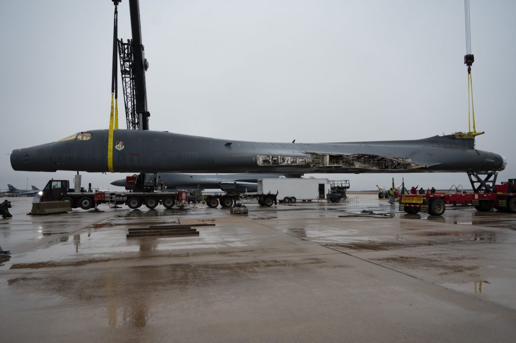 Global Strike ‘Campaign’ Aims to Speed Up B-1, B-52 Maintenance