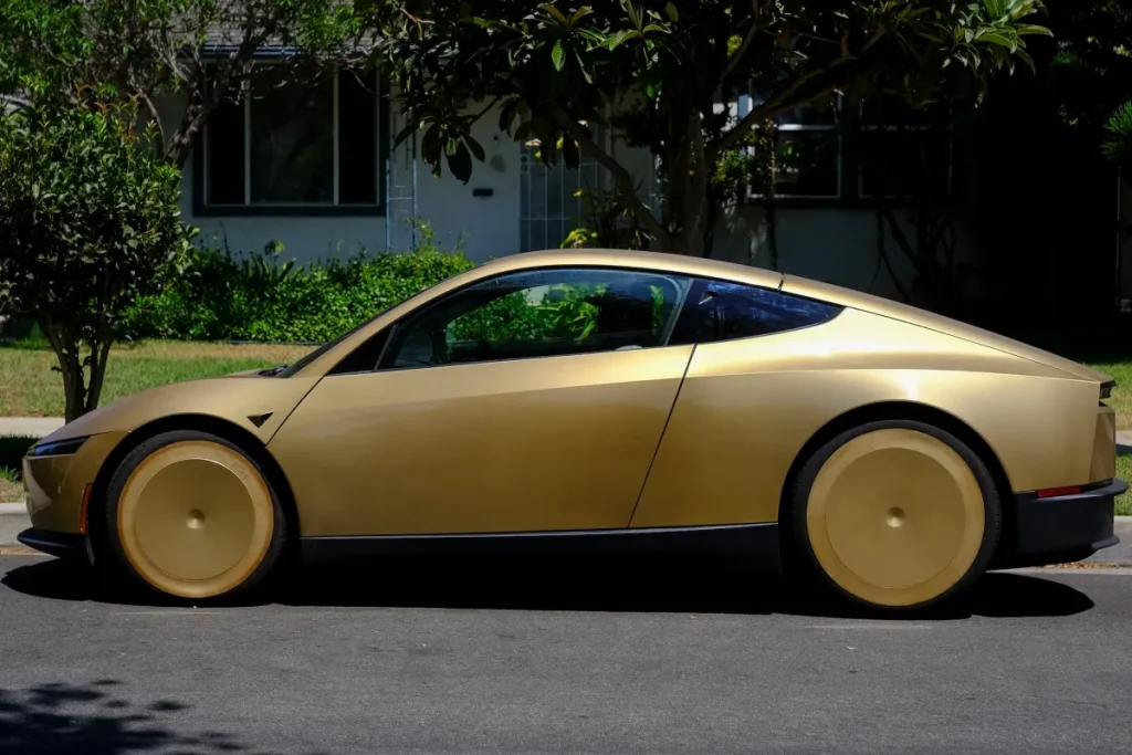 Tesla Cybercab’s Debut: Autonomous Future Faces an Unexpected Roadblock TechCrunch Mobility: Tesla Cybercab hits the road — and a snag