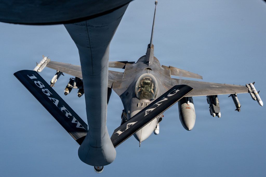 US Fighter Jets Rotate into Middle East to Relieve Deployed Units