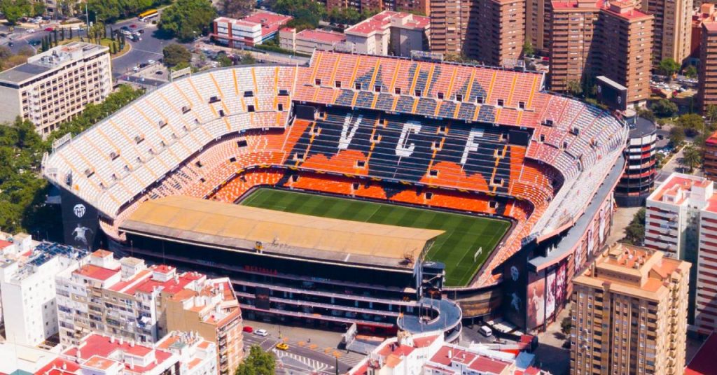 Valencia vs. Barcelona: Can La Liga Leaders Conquer Mestalla? Full Preview, Predicted XIs & Live Stream Guide Valencia v Barcelona: La Liga preview, team news, line ups, stats, where to watch, TV channel, live online stream and prediction