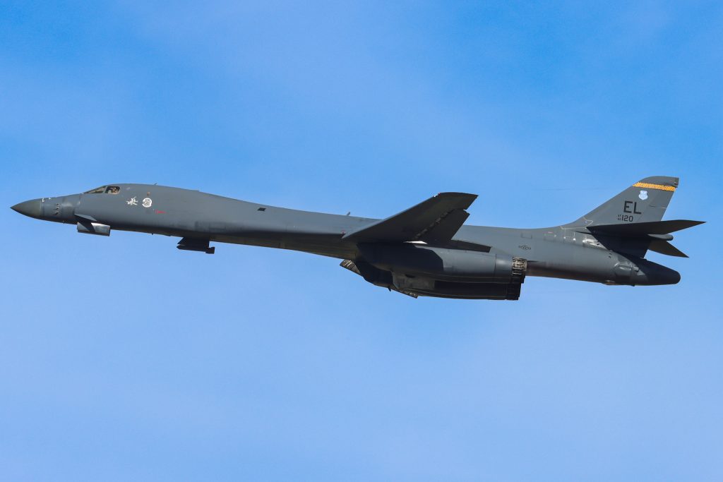 All US B-1 Bombers Leave RAF Fairford in Hasty Departure