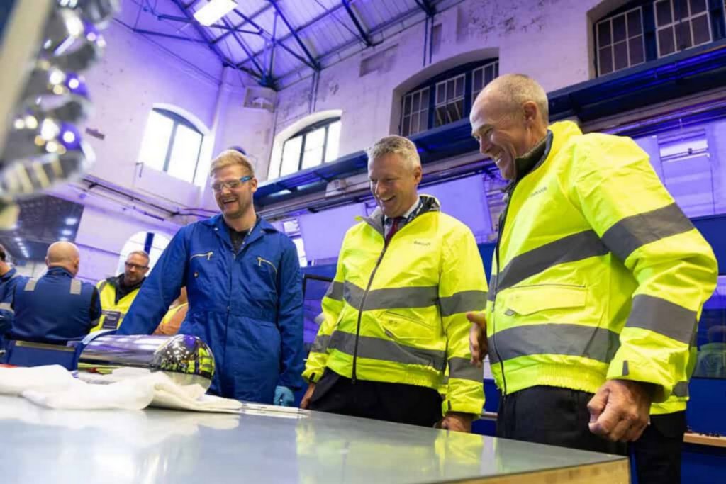 Babcock Forges Future Talent at Cutting-Edge Devonport Waterfront Skills Hub Babcock opens skills centre on Devonport waterfront