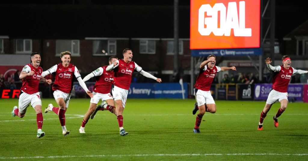 The Penalty Nightmare That Stunned Arsenal: How League Two Fleetwood Town Did The Unthinkable Fleetwood Town 1-1 Arsenal (5-3 pens): Premier League champions stunned as League Two side triumph on penalties
