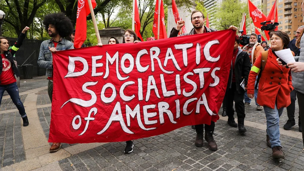 Immigrant warns socialist 'pipe dream' threatens American dream